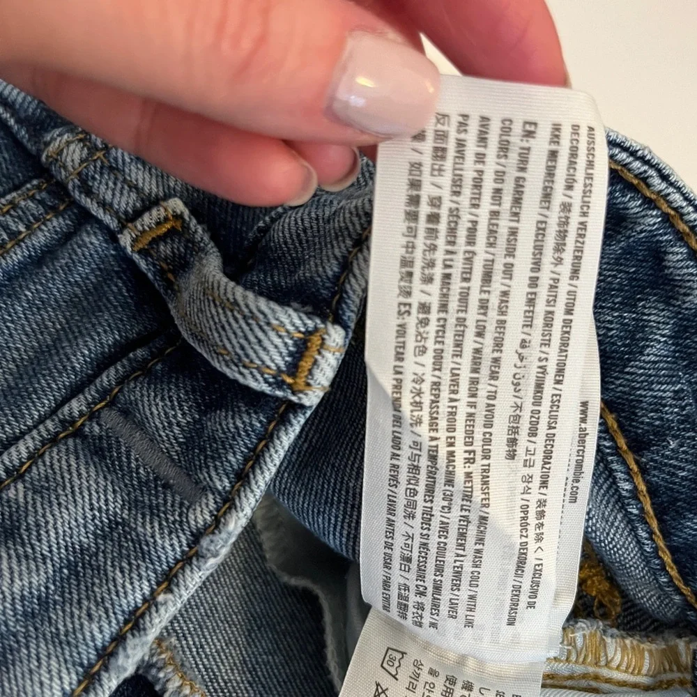Abercrombie Kids Mid-Rise Flare Jeans in a girls size 11/12, medium wash